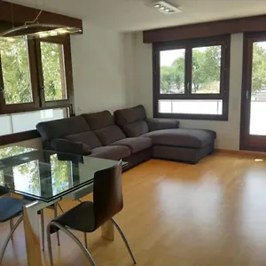 Con Piscina Y Sauna Bed and breakfast